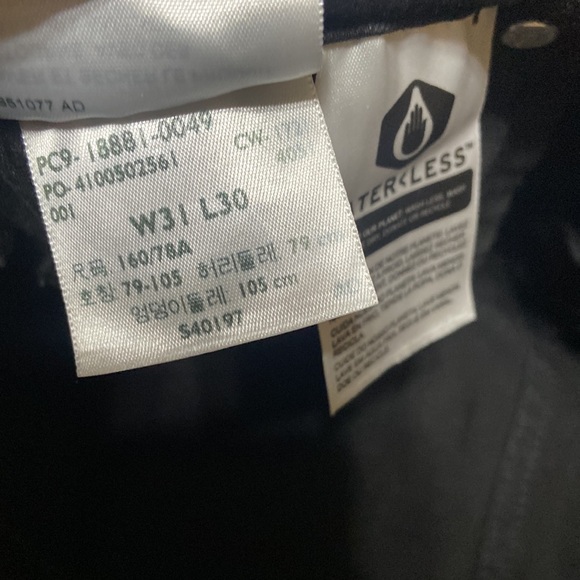 Black Levi’s skinny jeans 31 - Picture 4 of 4